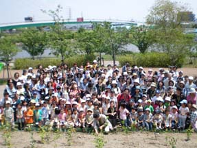 090504-1.jpg